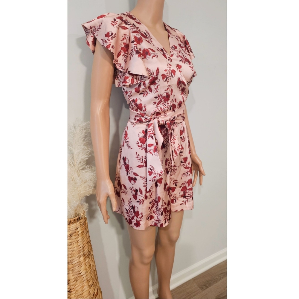 Monique Lhuillier Pink Floral Print Satiny  Short Pants Wrap Romper